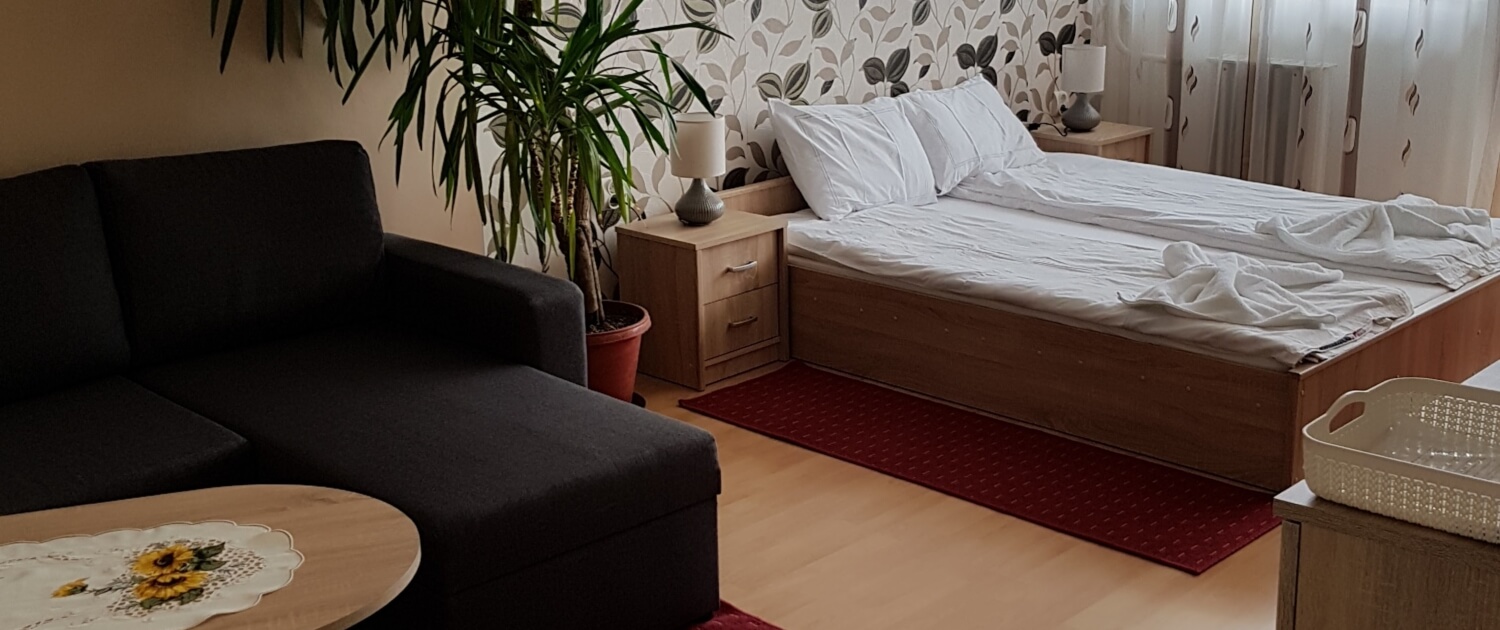 Hálószoba Coral Apartman Pécs kihúzható pótággyal